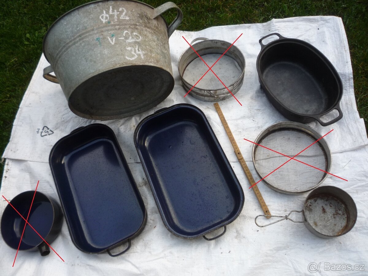 prodám různé staré kuchyňské vybavení. Ceny 200,-až 400,-Kč. - 7