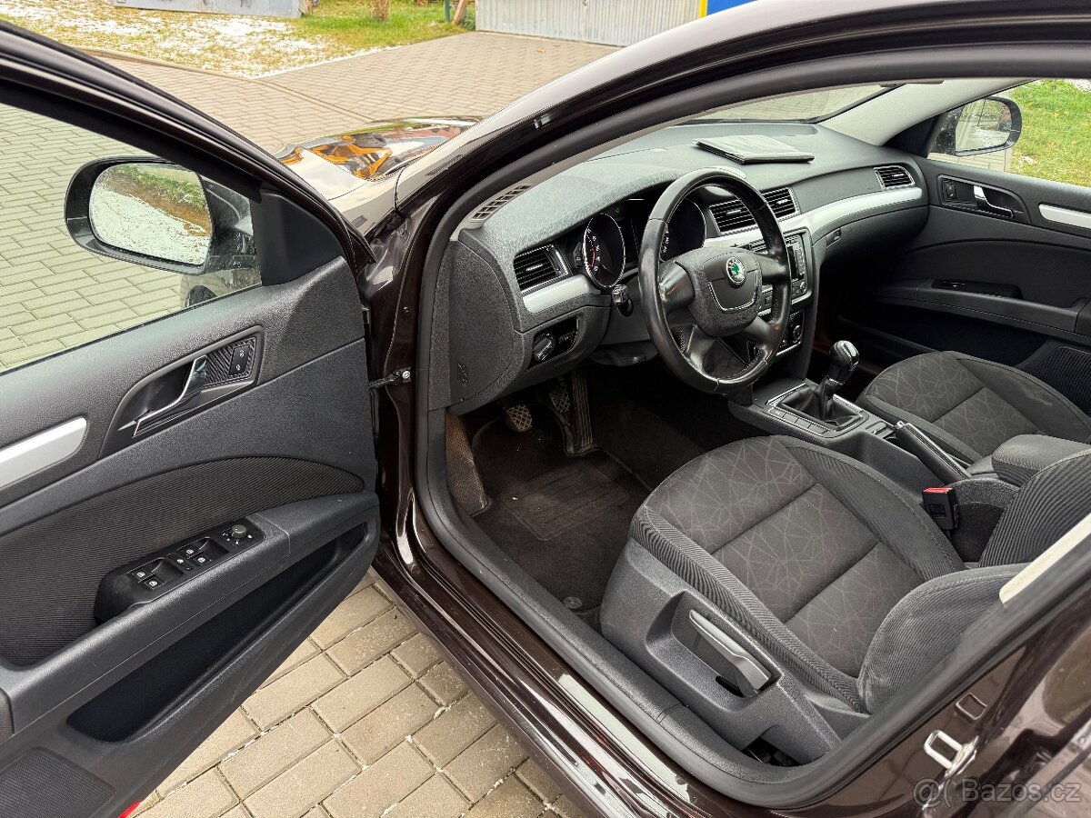 Škoda Superb Combi 2.0 TDI 9/2012 Family / NAVIGACE - 7