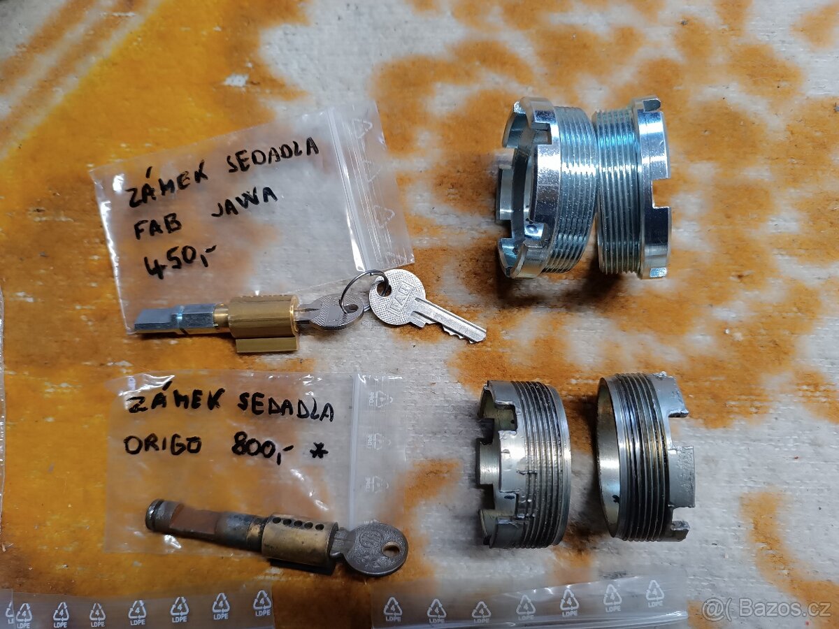 Tachometr Jawa,zámek ,matice,sítko, zajištění sedadla,maska, - 7