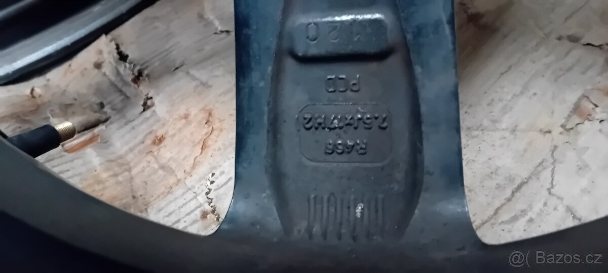 Alespoň 7,5x17 BMW - 7