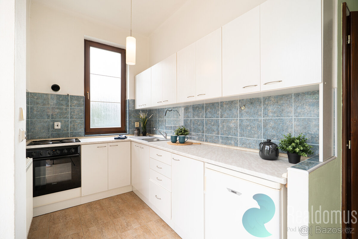 Prodej, dvougenerační rodinný dům,173m2, balkón, zahrada, Ve - 7