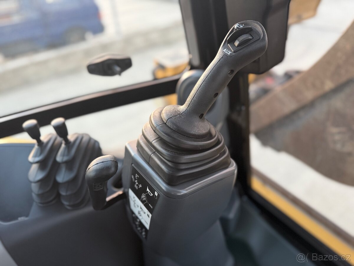 Caterpillar 432 / 2020 , 680 hrs traktorbagr - 7