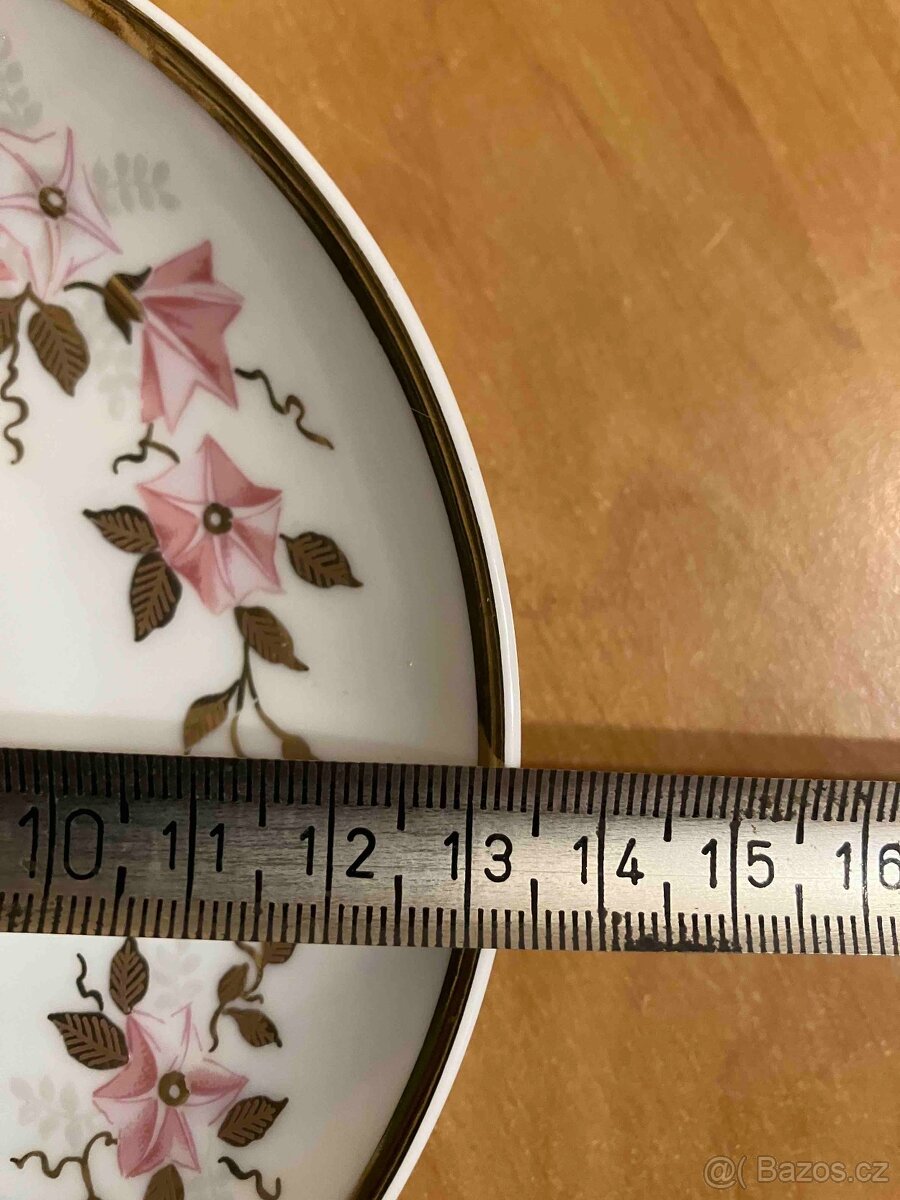 HRNEČKY - RETRO - 7