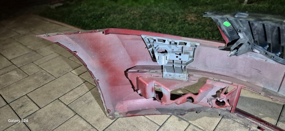 Prodám na Škoda Octavia 3 přední nárazník - 7