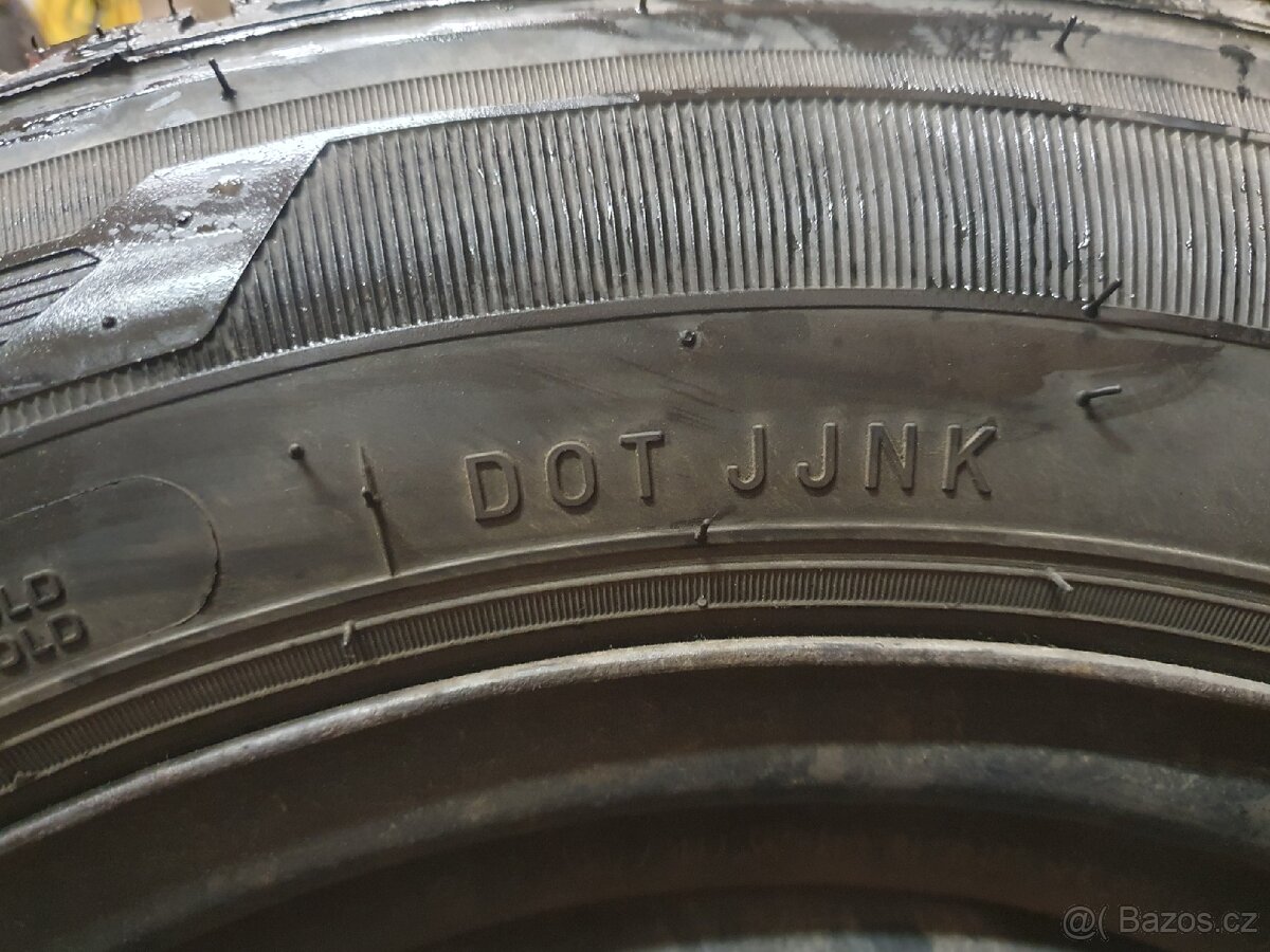 Letní sada: 215/65 R16 C 104/102 T, s disky R16, 5x108 ET42 - 7