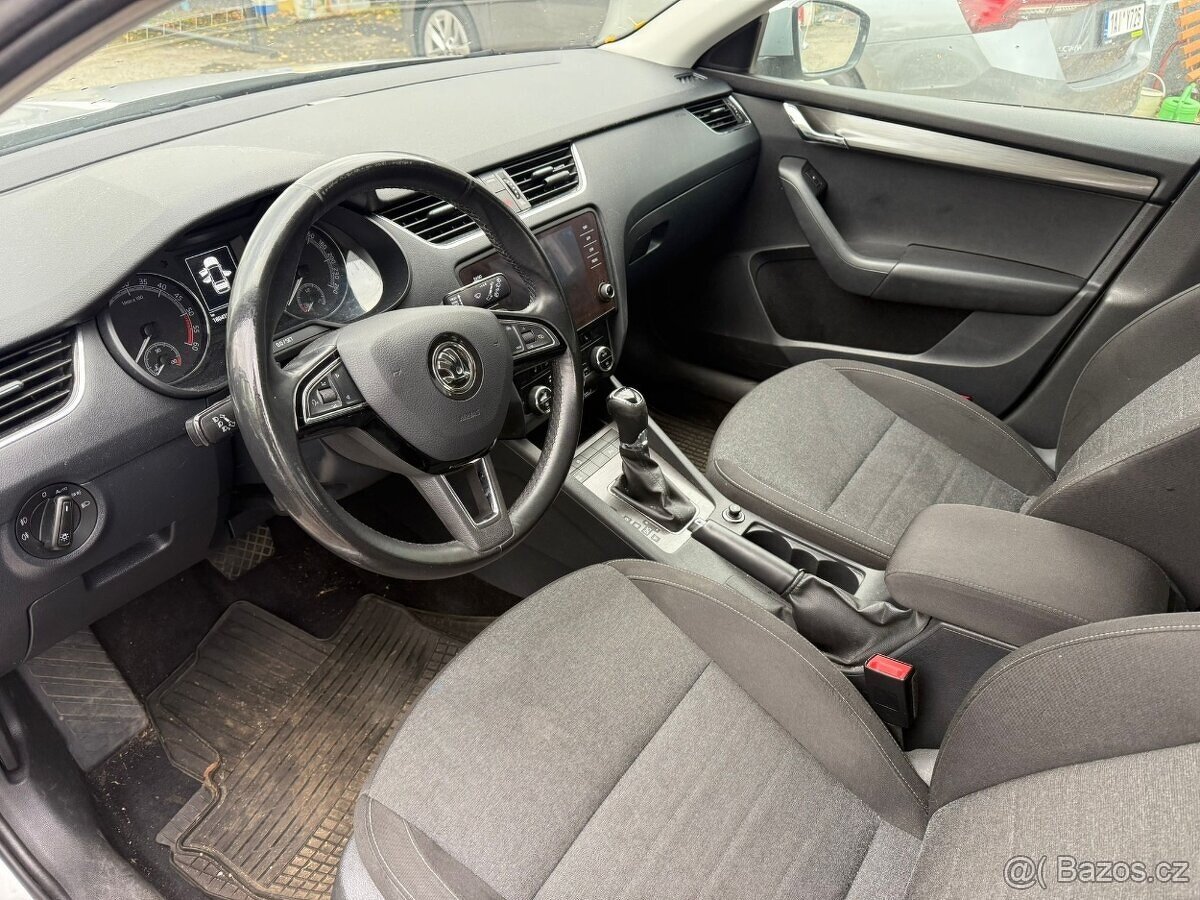 Náhradní díly Škoda Octavia III 2.0 TDI DFFA UAW LA7W - 7