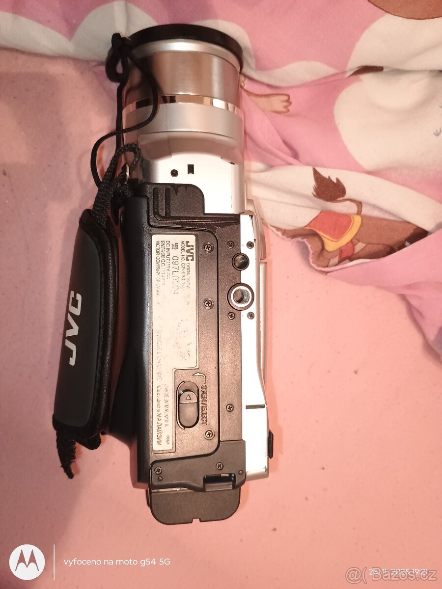 Videokamera JVC mini DV(rezervace) - 7