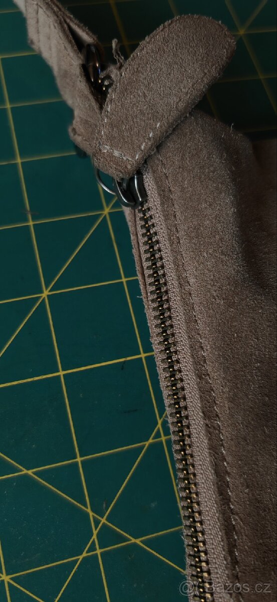 Kožená kabelka Pepe Jeans Mui - 7