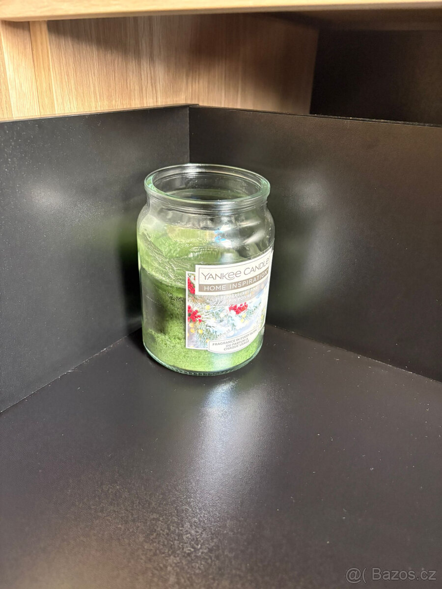 Moderní prostorná komoda - 7