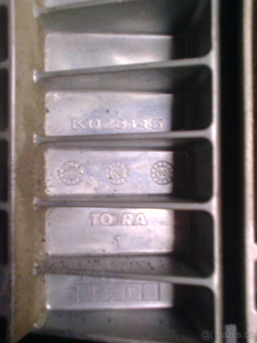 EuroCargo E5 – hlavní brzdový ventil + pedály – 995,-Kč - 7