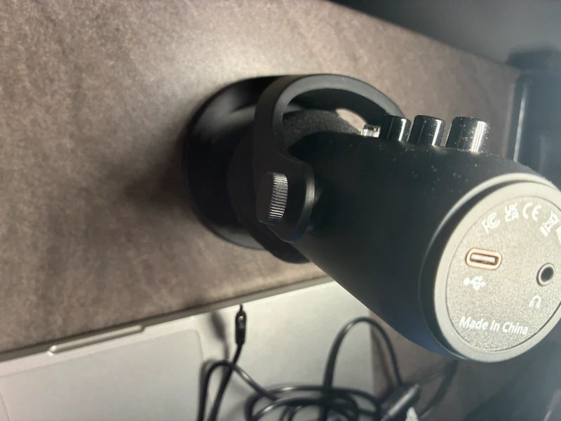 Studiový mikrofon – skvělý zvuk za super cenu - 7