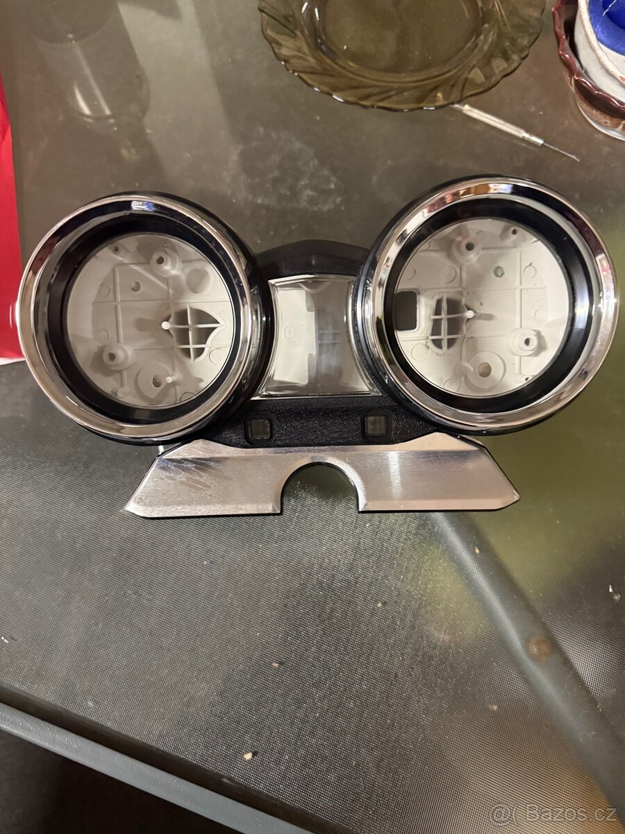 Budíky Suzuki gsx 1400 - 7