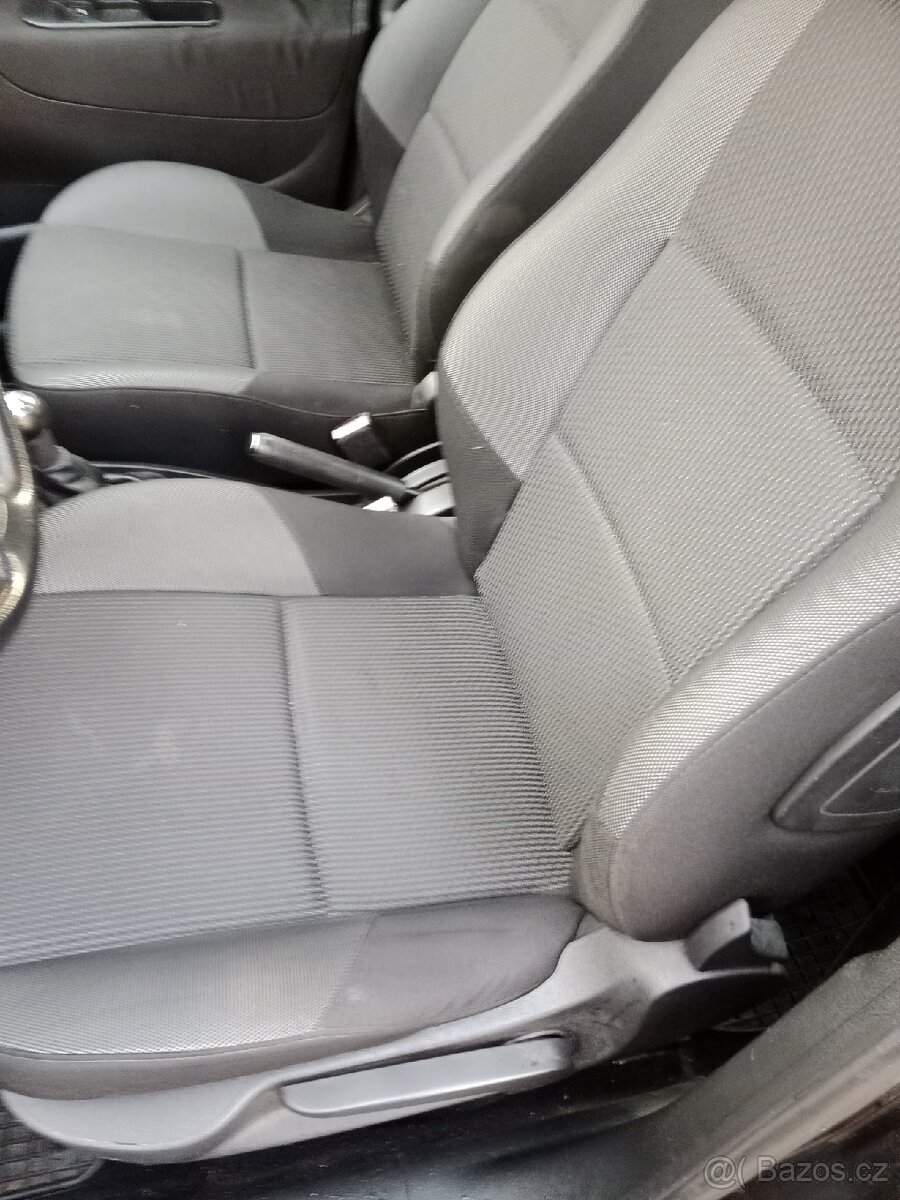 Peugeot 207 - 7
