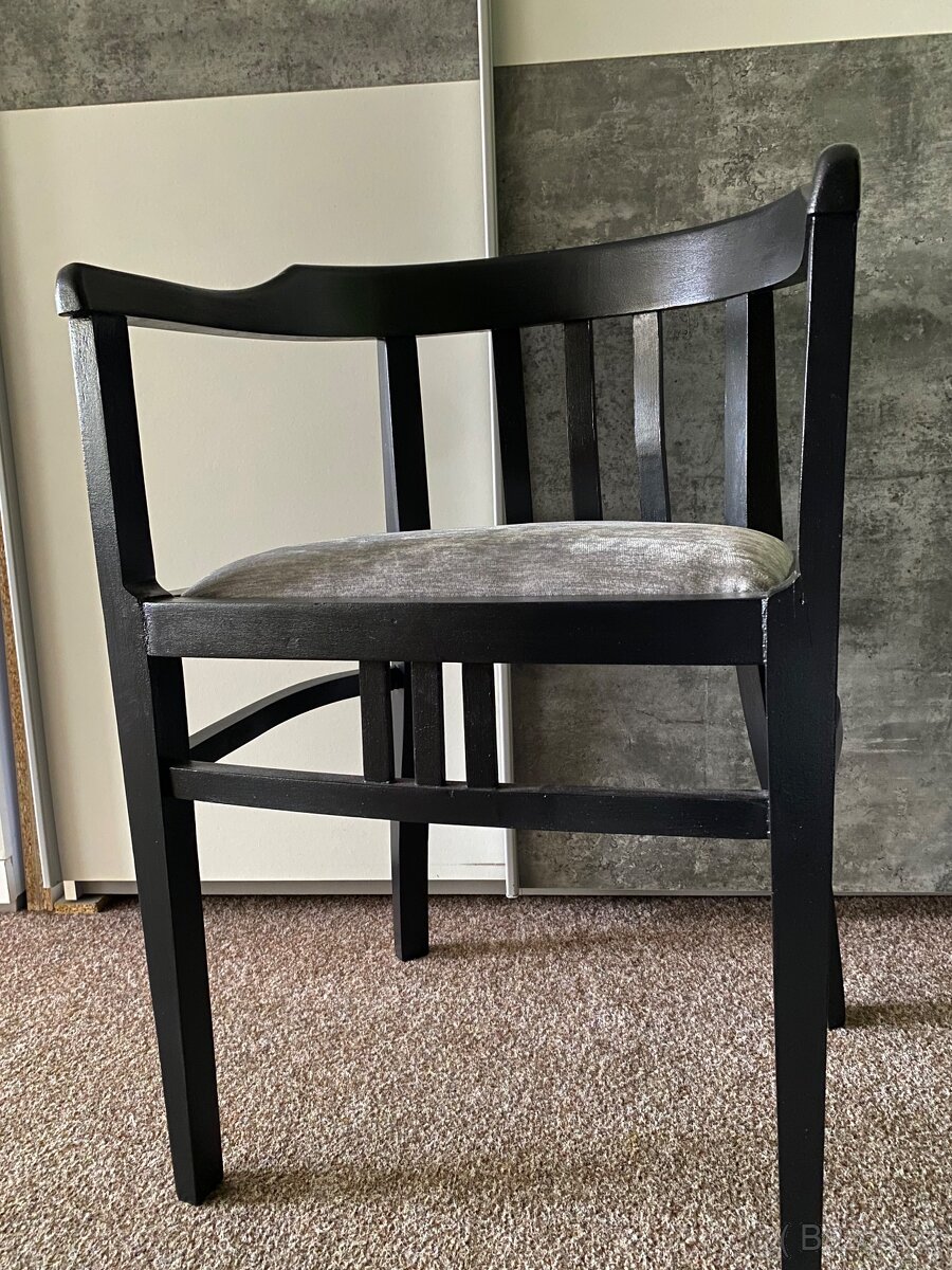 Raritní retro židle z masivu — elegantní, cenný kousek ve vý - 7