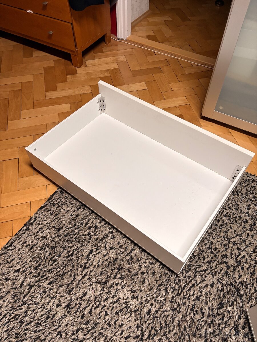Ikea Malm- postel s úložným prostorem - 7