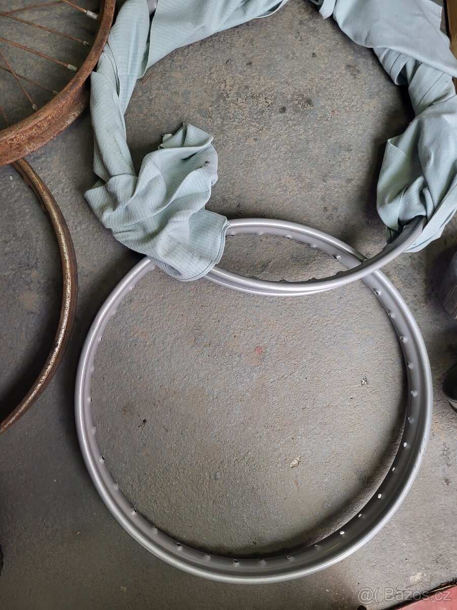 Prodam dily na manet 90 - 7