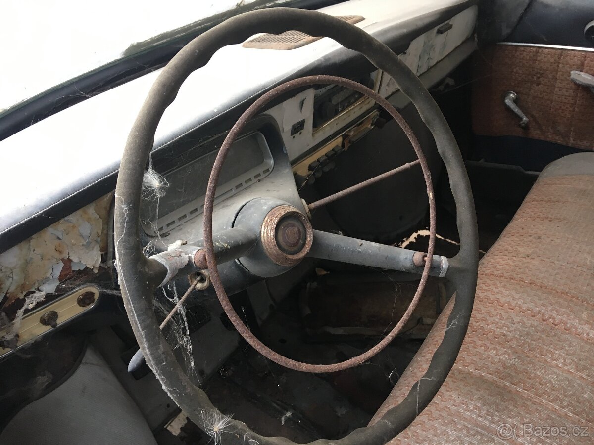 Tatra 603 před renovací - 7