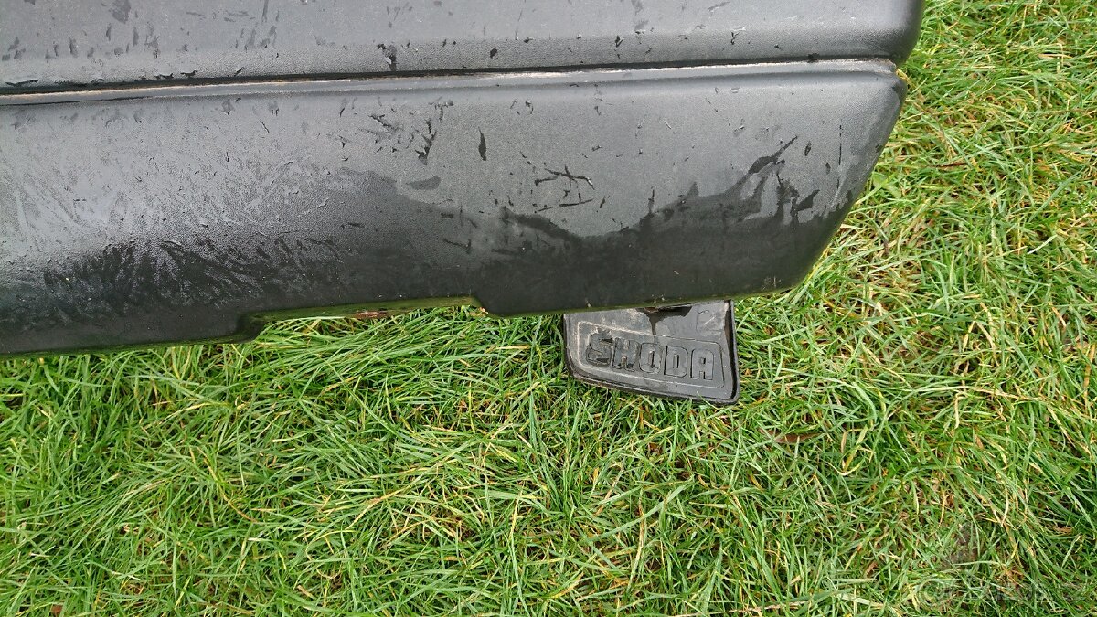 Zadní nárazník Škoda Forman - 7