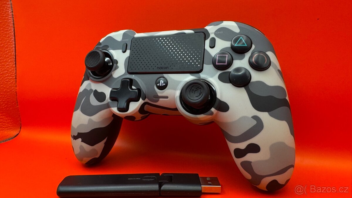 PS4 Slim 1TB + 2x ovladač (1 úplně nový) - 7