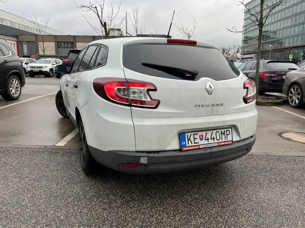 Renault Megane 1.6i - 7