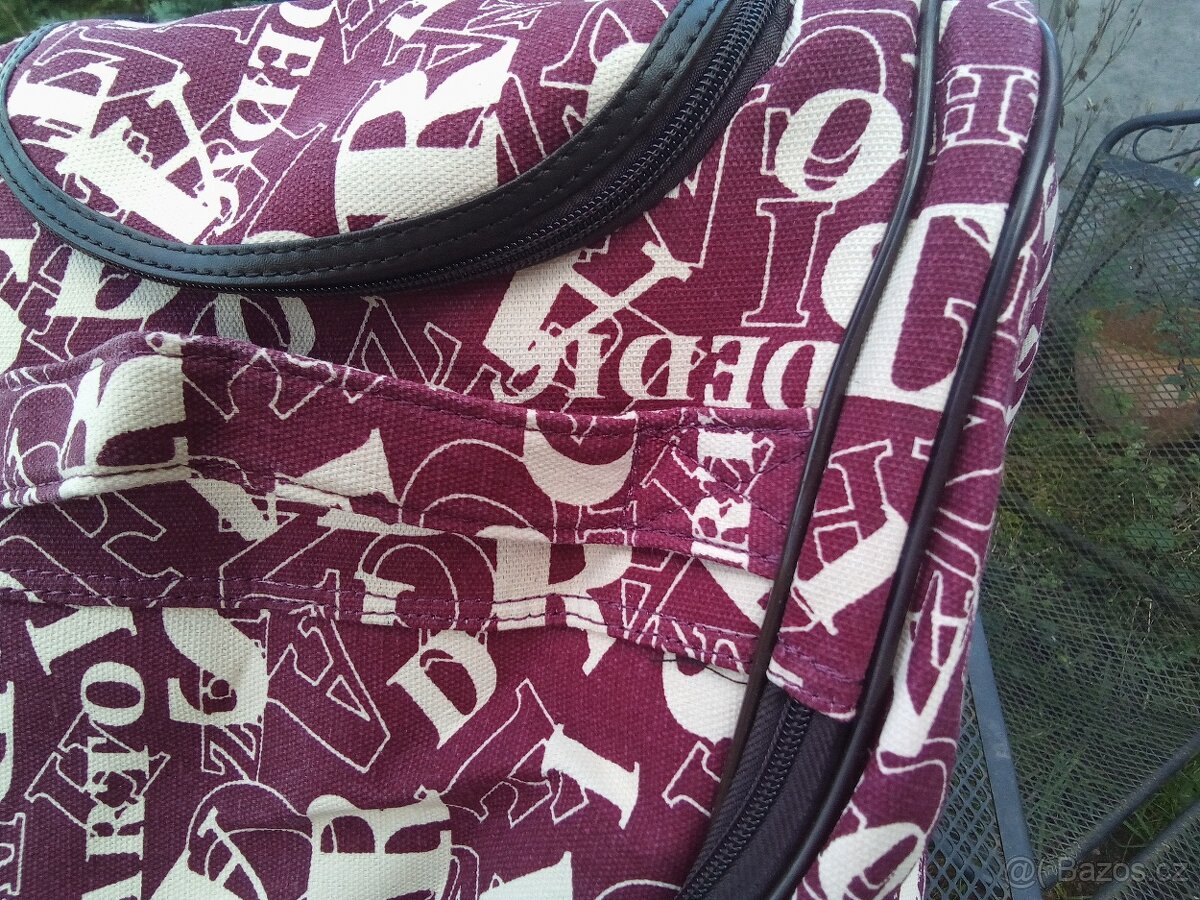 CESTOVNI TAŠKA S KOLECKY - 7