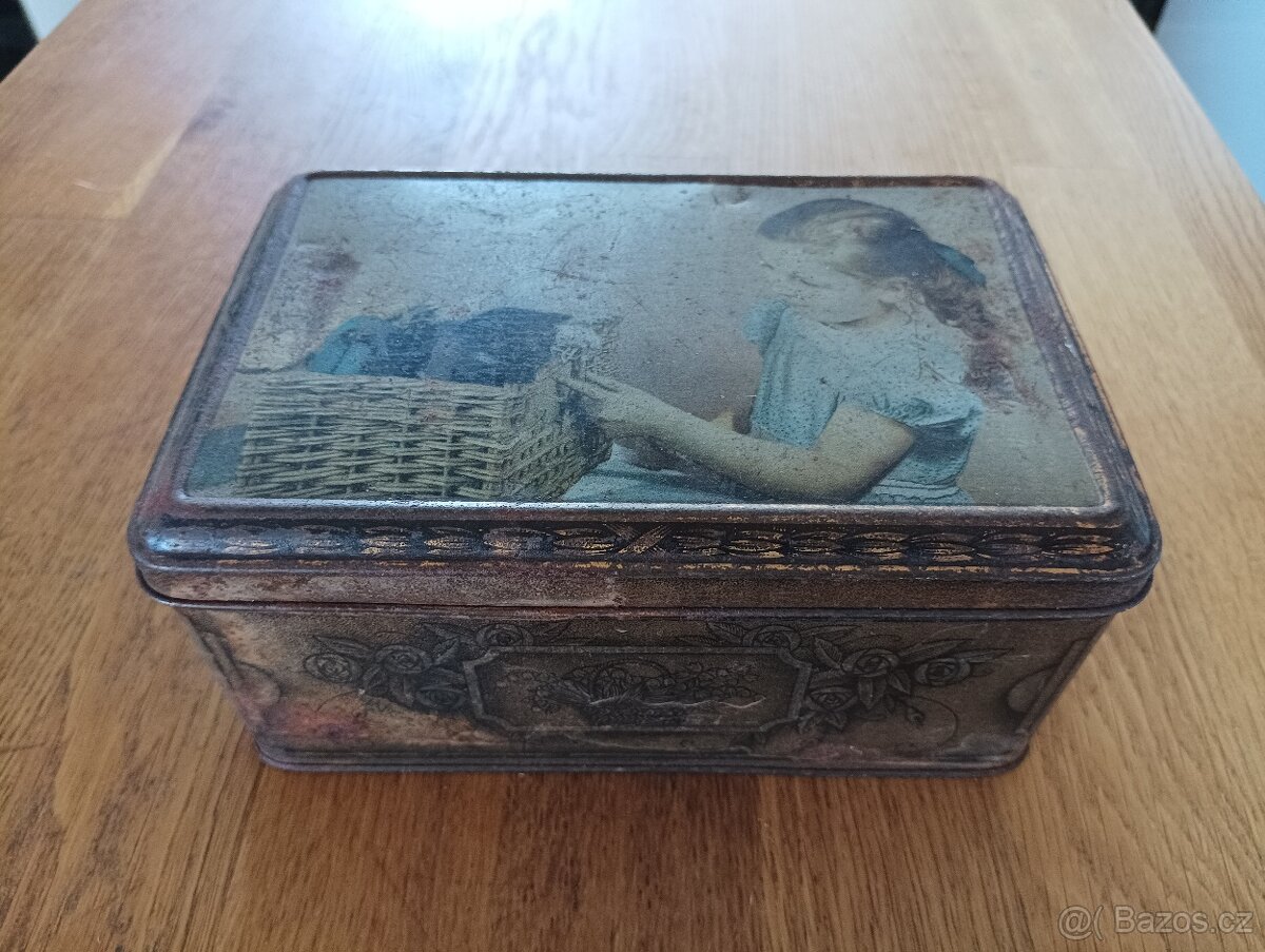 PLECHOVÁ KRABIČKA - 7