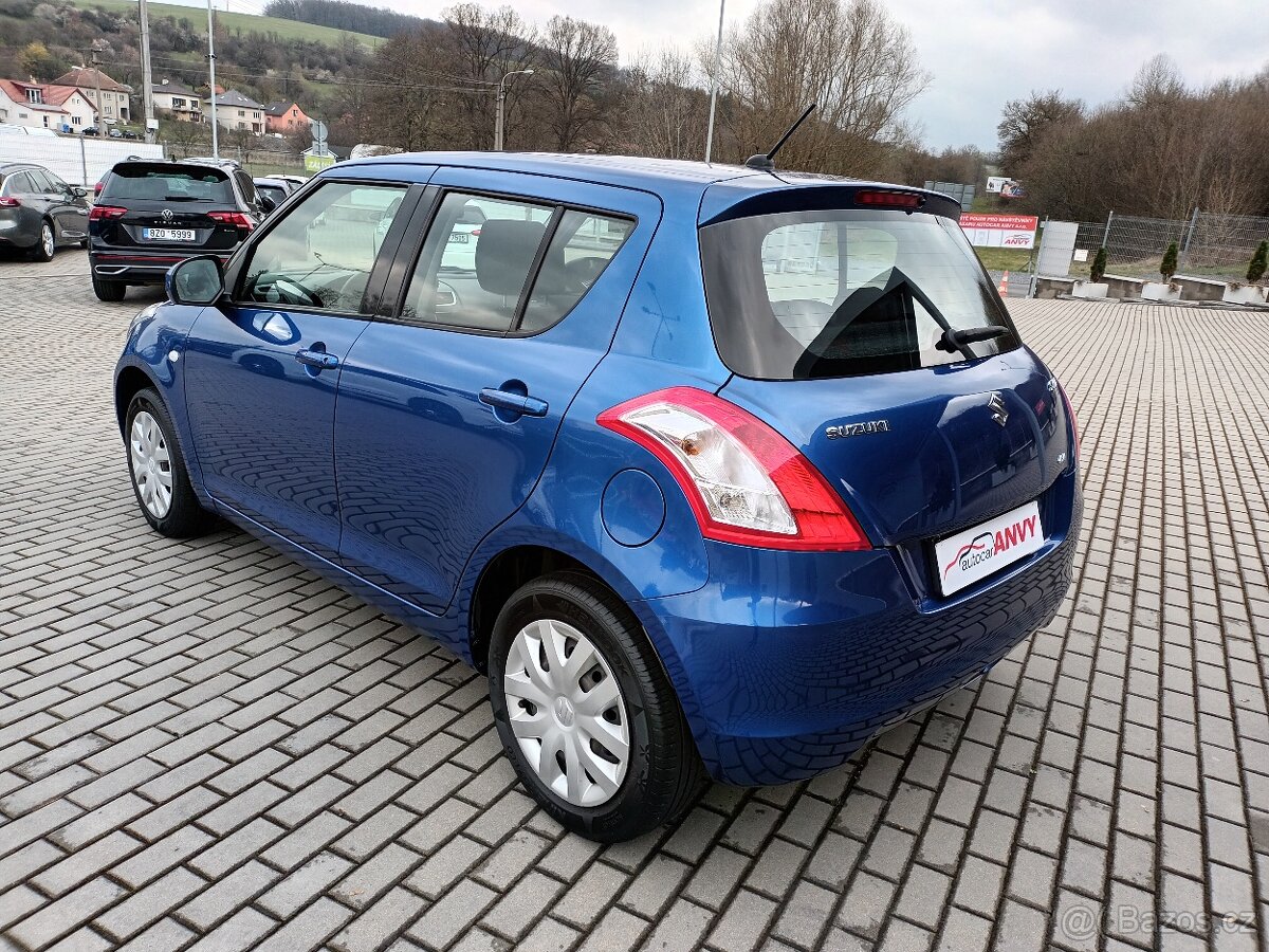 Suzuki Swift 1,2 i,4x4,VÝHŘEV,SERVIS,KOLA, - 7