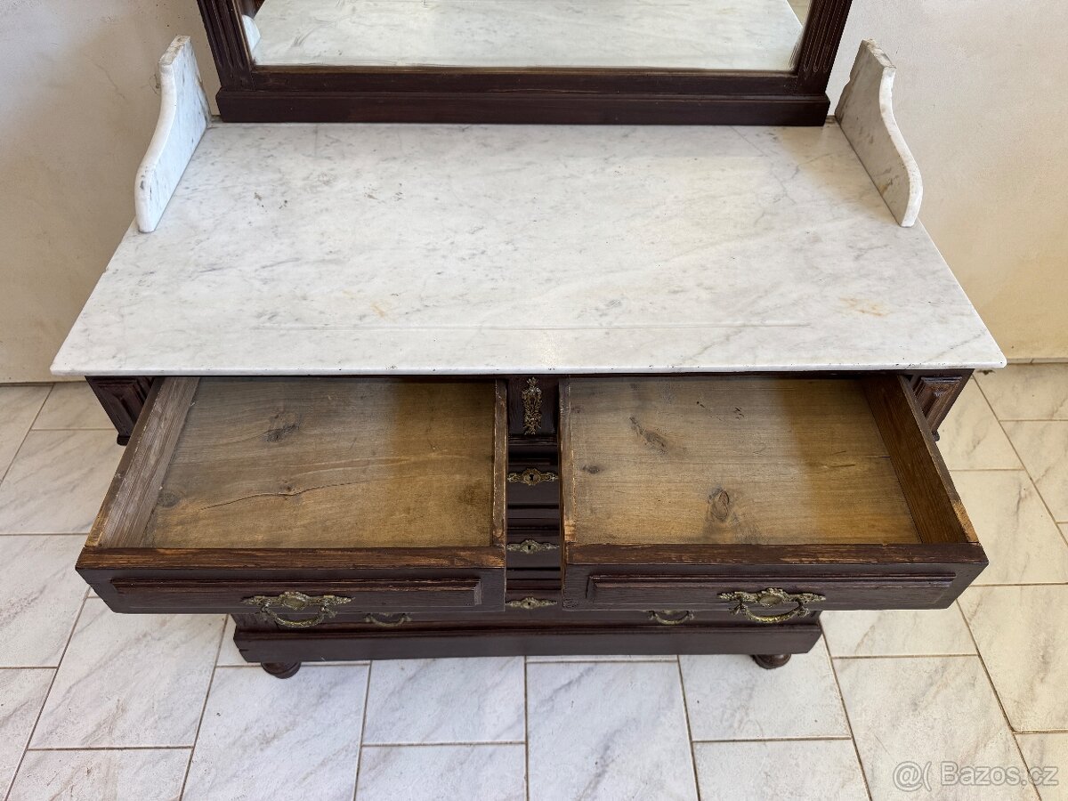 Starožitná toaletní komoda - 7