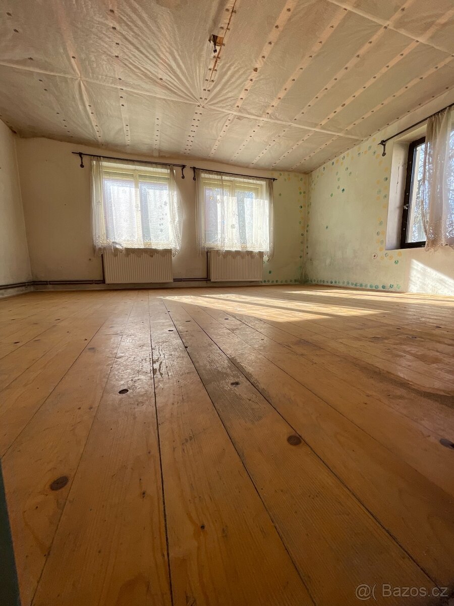 Rodinný dům s pozemkem a bývalou kovárnou – Troskovice - 7