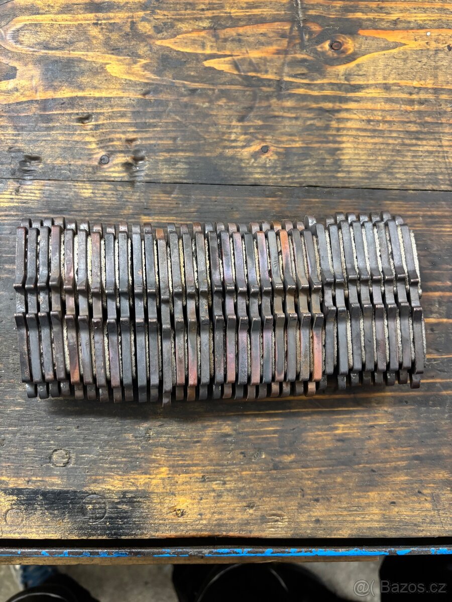 Závodní brzdové destičky SBS, Brembo. Pro Třmeny M50 - 7