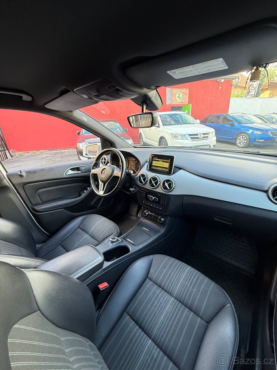 Mercedes-Benz B180 CDI • Automat • 2014 • 80 kW • Zachovalý - 7