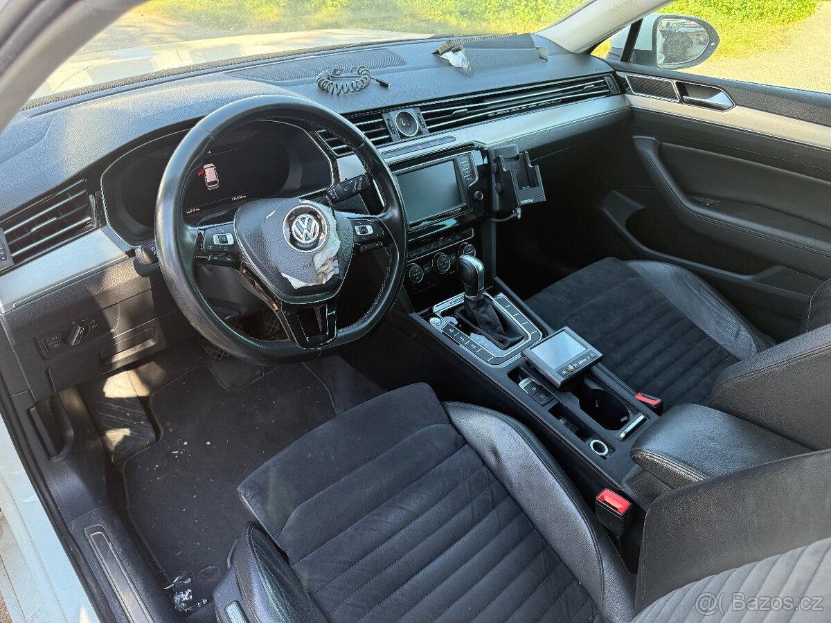 VW PASSAT 2.0 TDI 176KW 4x4 DSG - 7