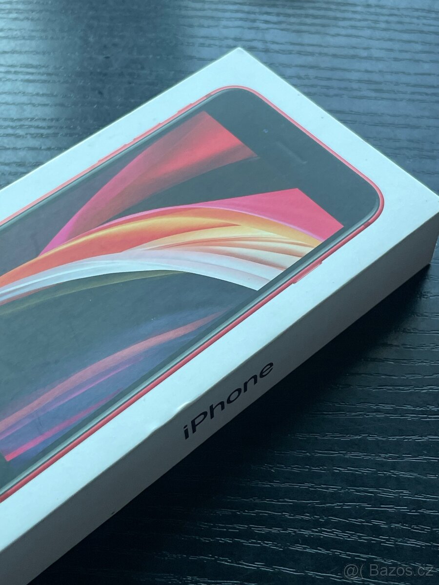 iPhone SE 64GB RED edition - 7