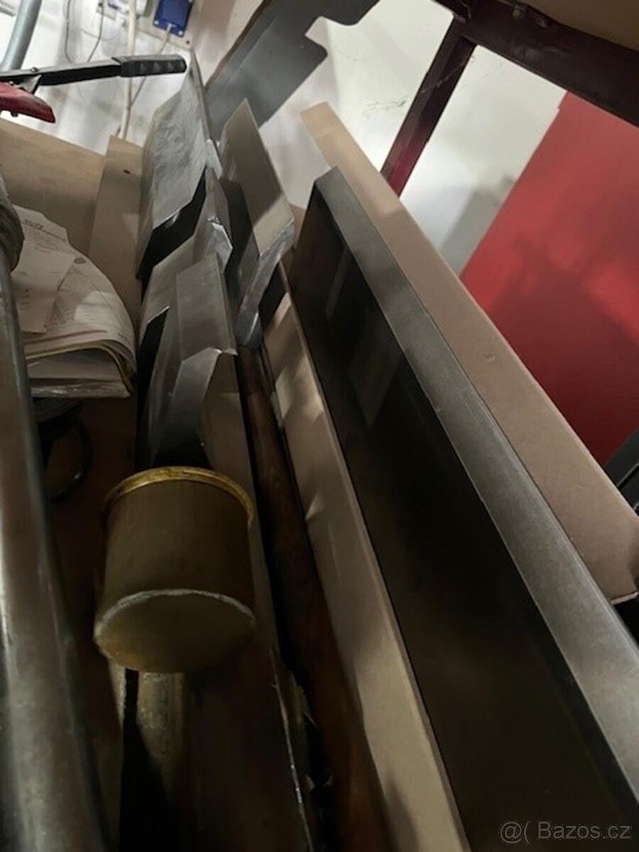 Ohraňovací lis Liptovské Strojárne HOL 80/2 (8400) - 7