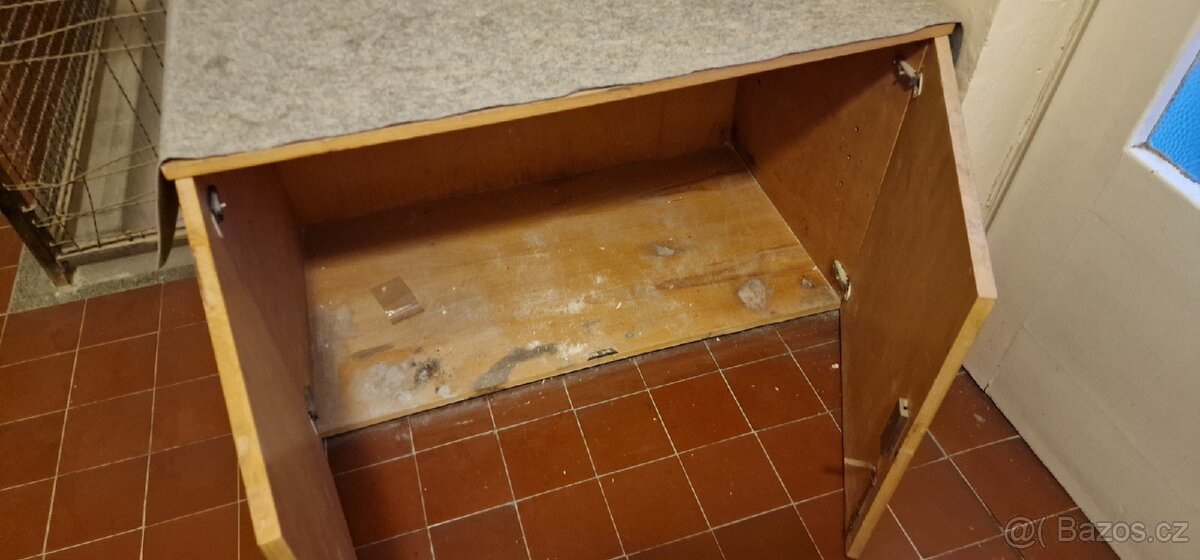 Nabízím uzamykatelnou skříňku ZDARMA - 7