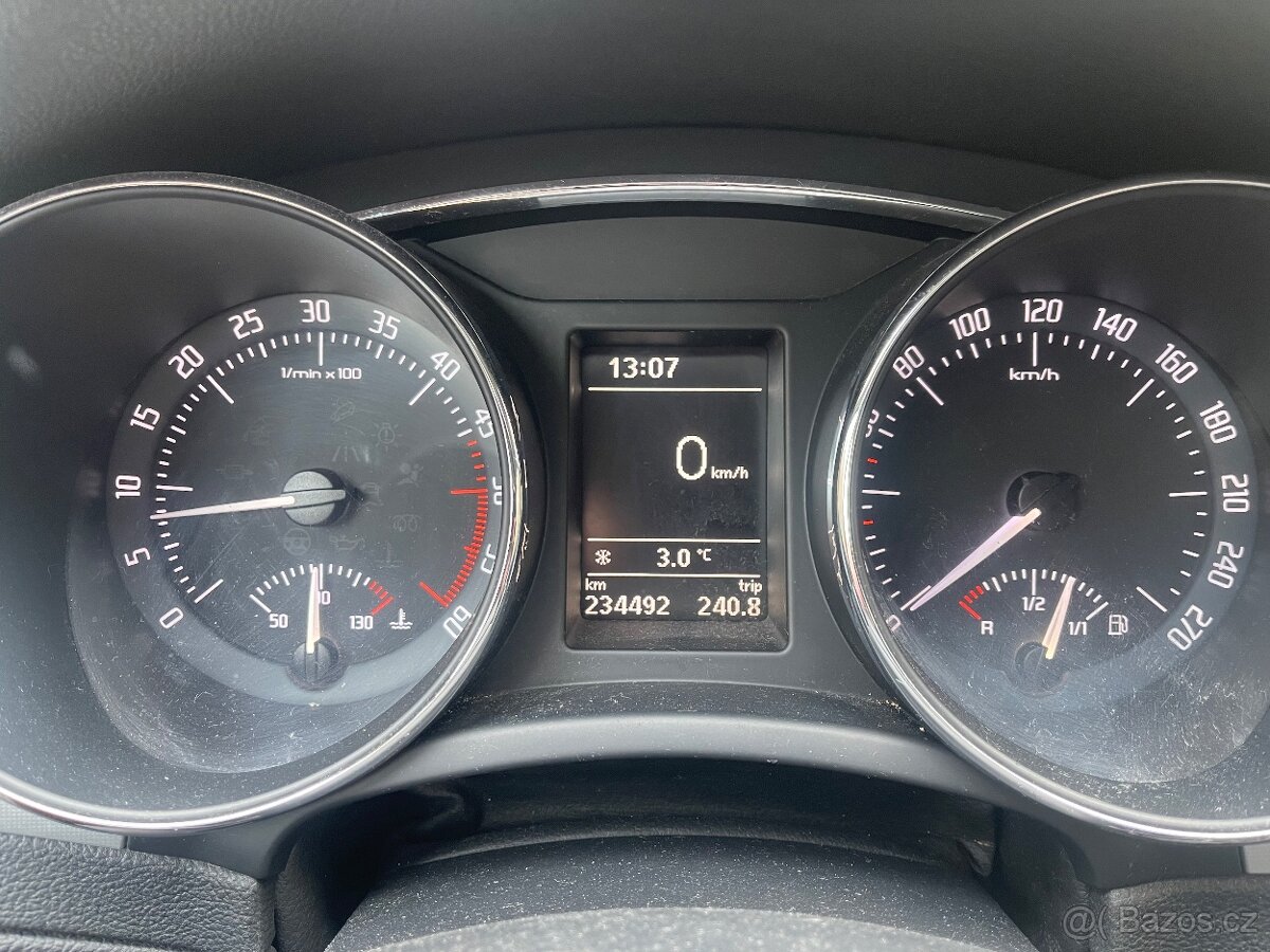 skoda superb 2.0 tdi 103 kw - 7