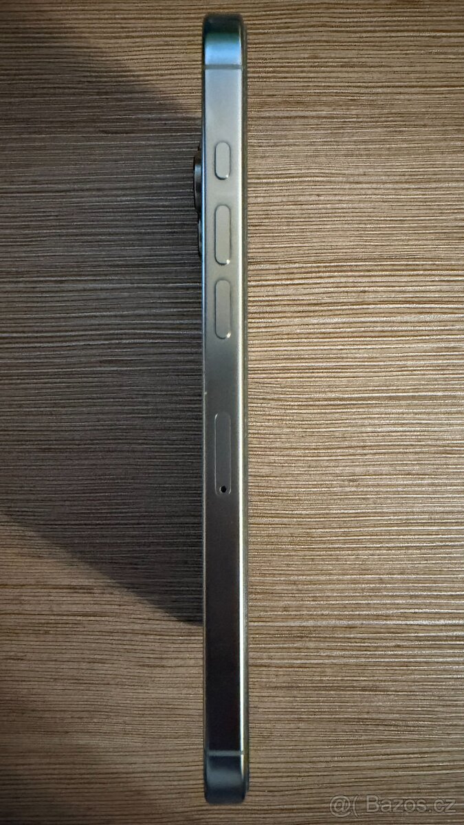 iPhone 16 Pro Max 256Gb - přírodní titan - 7