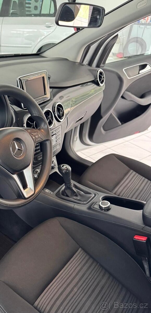 Mercedes-Benz B180CDi // servis pouze v MERCEDES-BENZ - 7