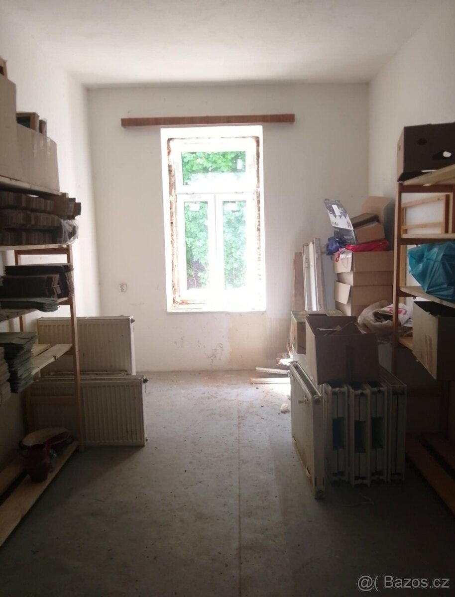 Velký rodinný dům k rekonstrukci - 7