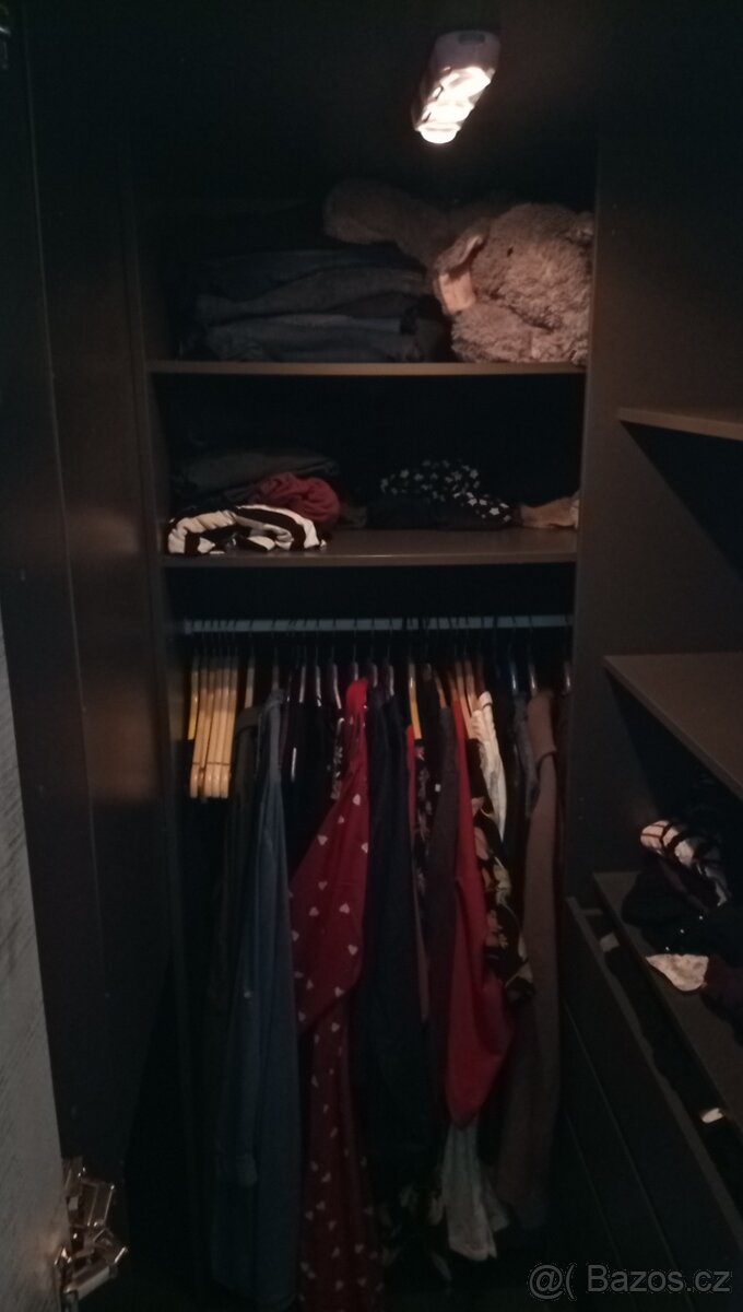 Prodám asko rohovou skříň. - 7