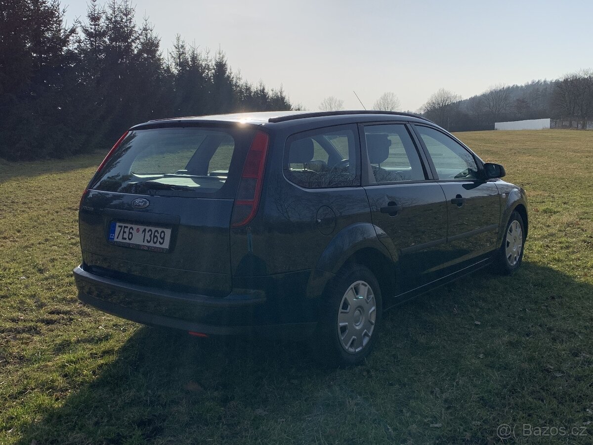 Ford Focus 1,6 74 kW - 7