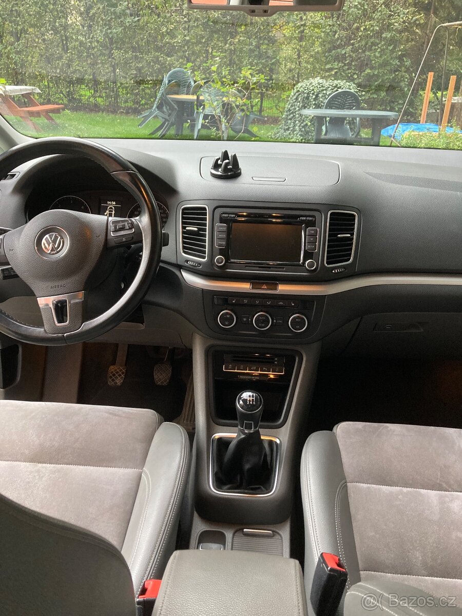 Volkswagen Sharan 2.0 TDI 4Motion, 103Kw, 5 míst, tažné - 7