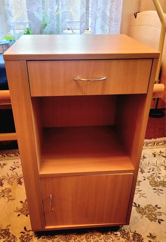 Polohovací postel VÖLKER + matrace + 2x stolek - 7