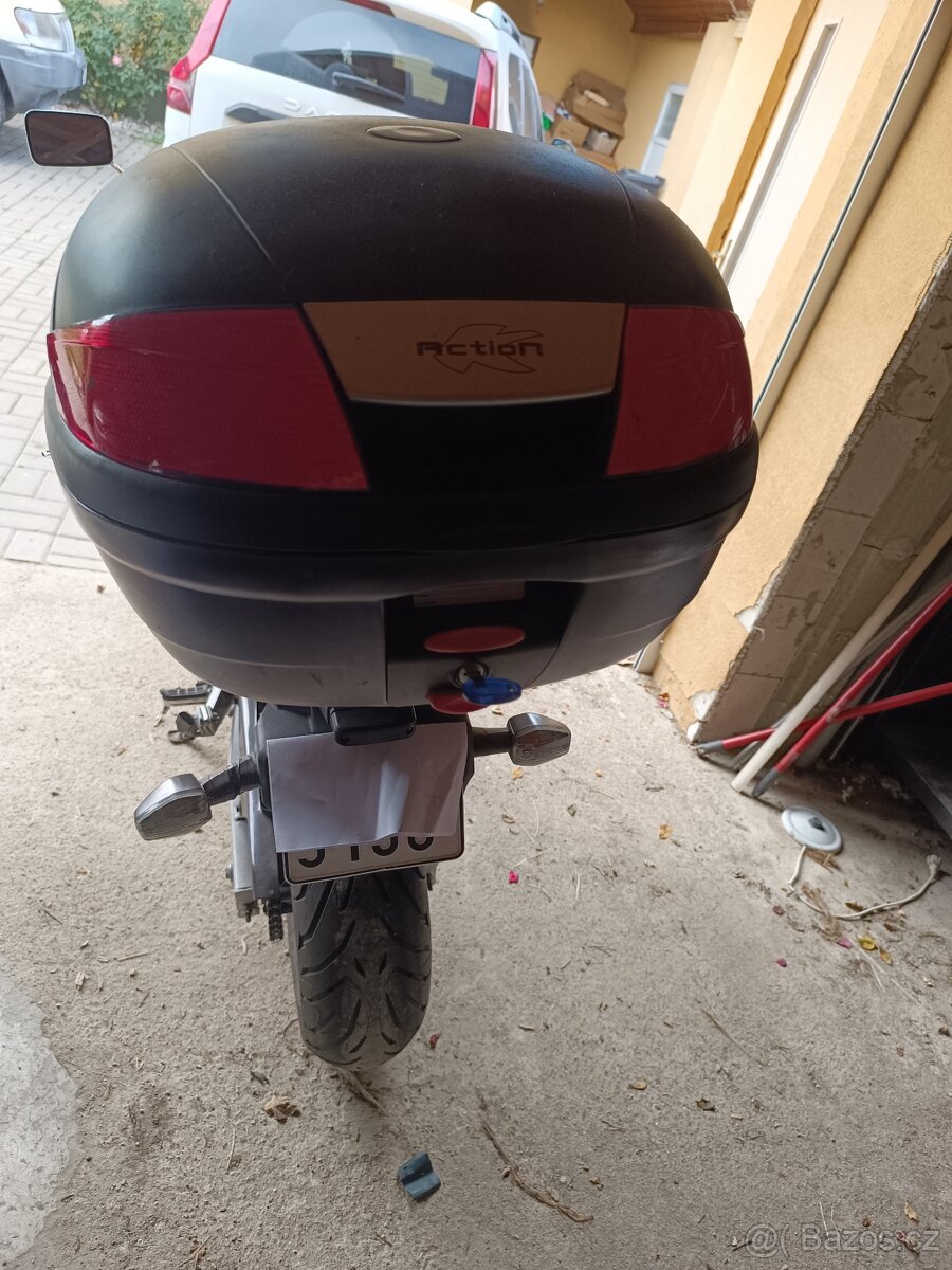 Honda Hornet 600 - 7