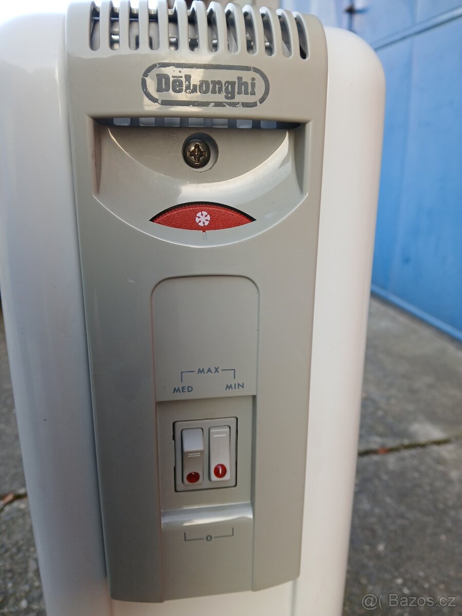elektricka olejova kamna radiator DeLonghi 2000w - 7