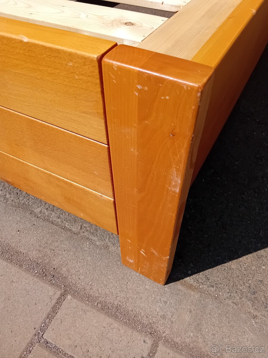 MASIVNÍ BUKOVÁ POSTEL 120 x 220 cm - 7