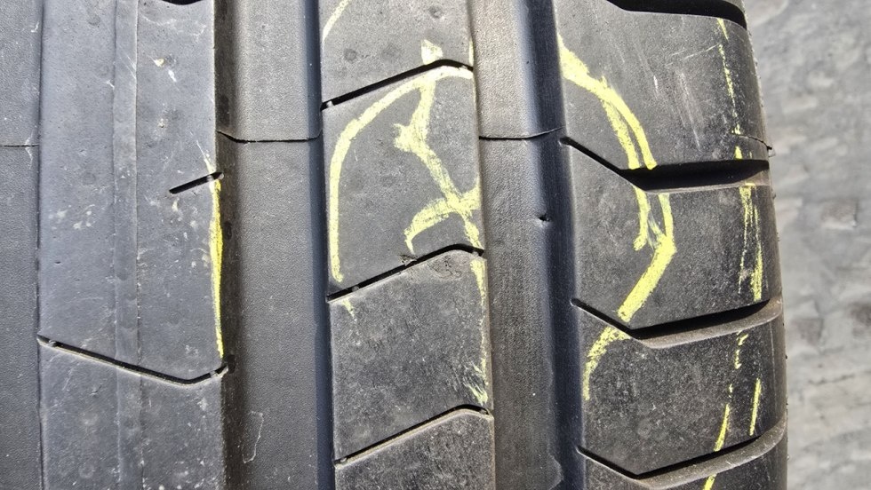 Letní pneu 265/40/20 Pirelli - 7
