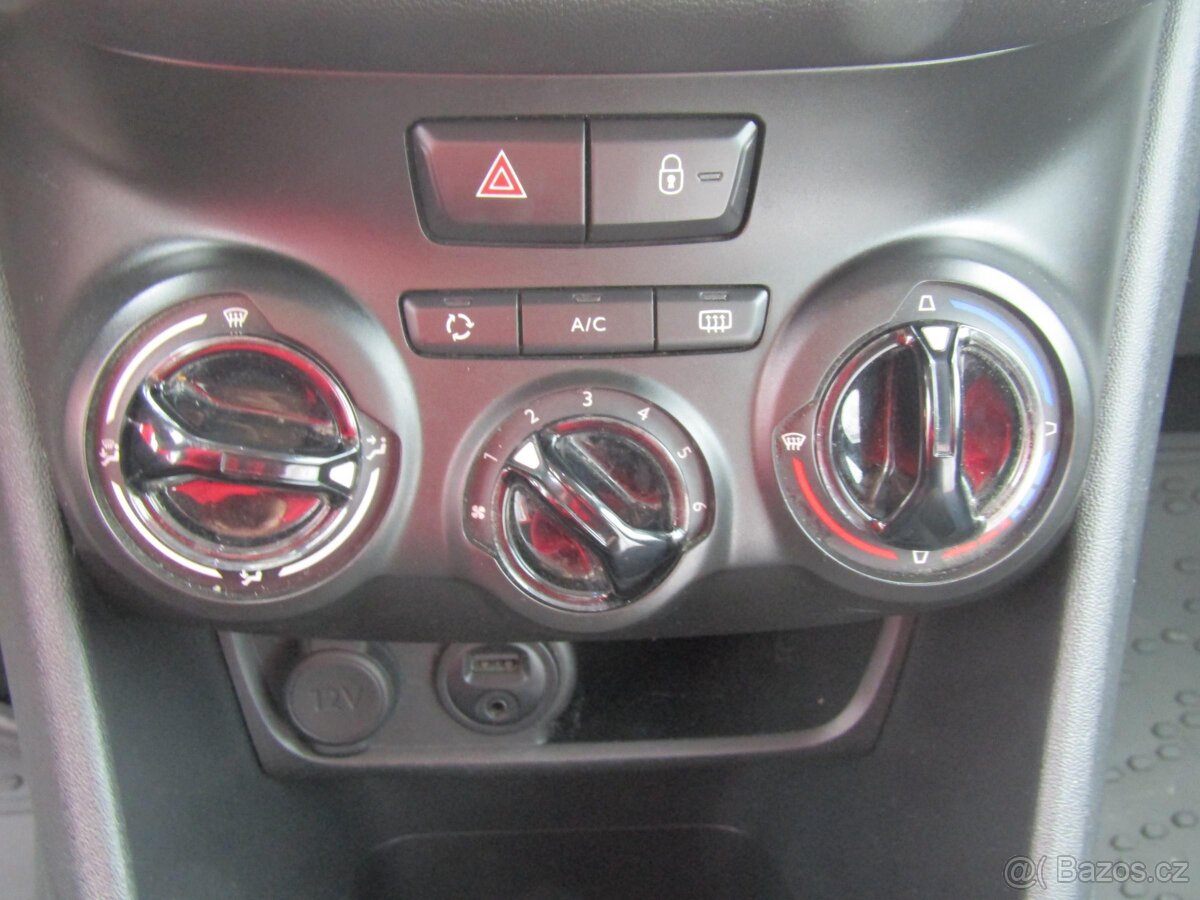 Peugeot 208 1.2 VTi ,  60 kW benzín, 2013 - 7