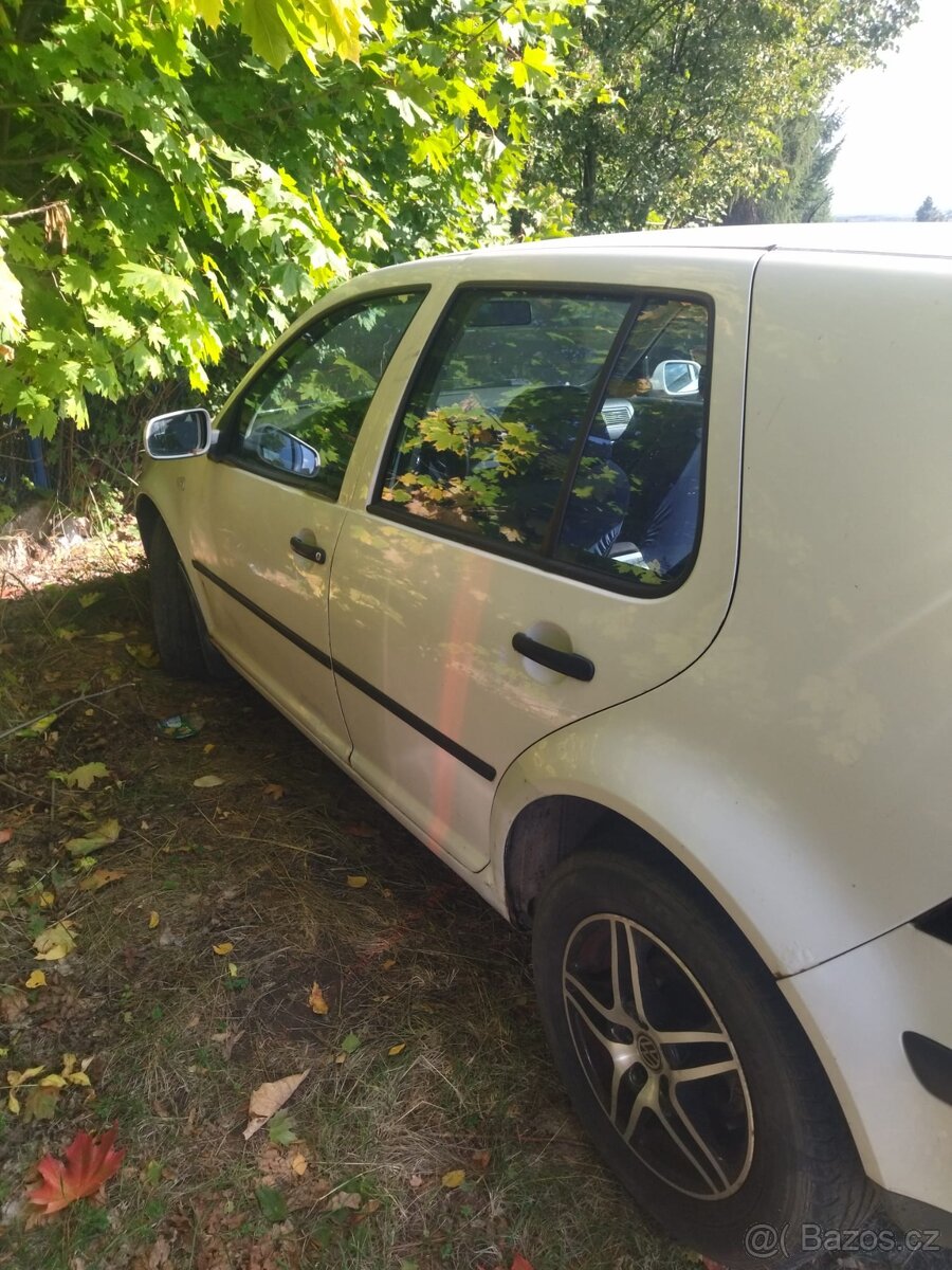 golf 4 na opravu - 7