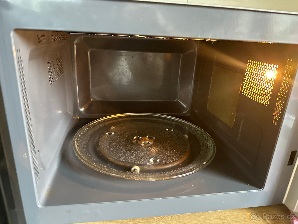 Mikrovlnná trouba Severin 9675 zánovní - 7